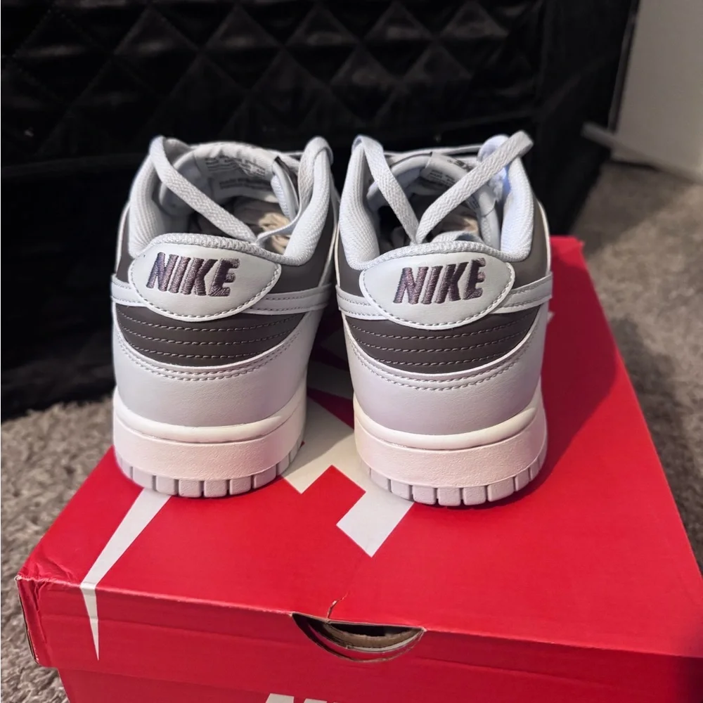 Nike Dunk Low Cave Stone Pure Platinum - Picture 4 of 5